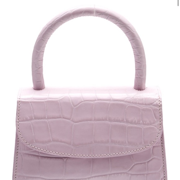 Elegant Pink Croc-Embossed Handbag - Picture 5 of 8